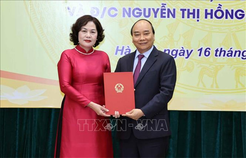 Trao quyết định bổ nhiệm hai bộ trưởng và Thống đốc Ngân hàng Nhà nước